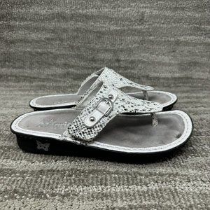 Alegria Women's Vanessa Thong Sandal Size 6.5 White Leather Snake Print